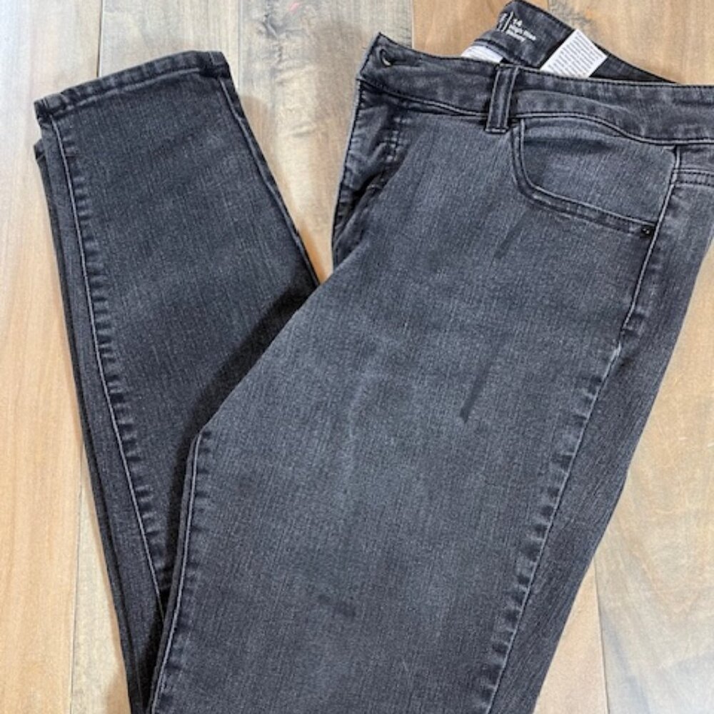 Time and Tru High Rise Skinny Black Denim Jeans size 14 excellent condition